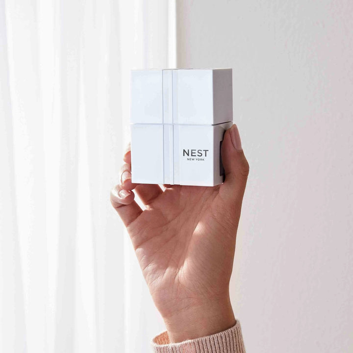 NEST Holiday - Plug in wall diffuser