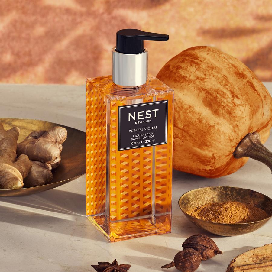 NEST PUMPKIN CHAI - CLASSIC CANDLE 8.1OZ